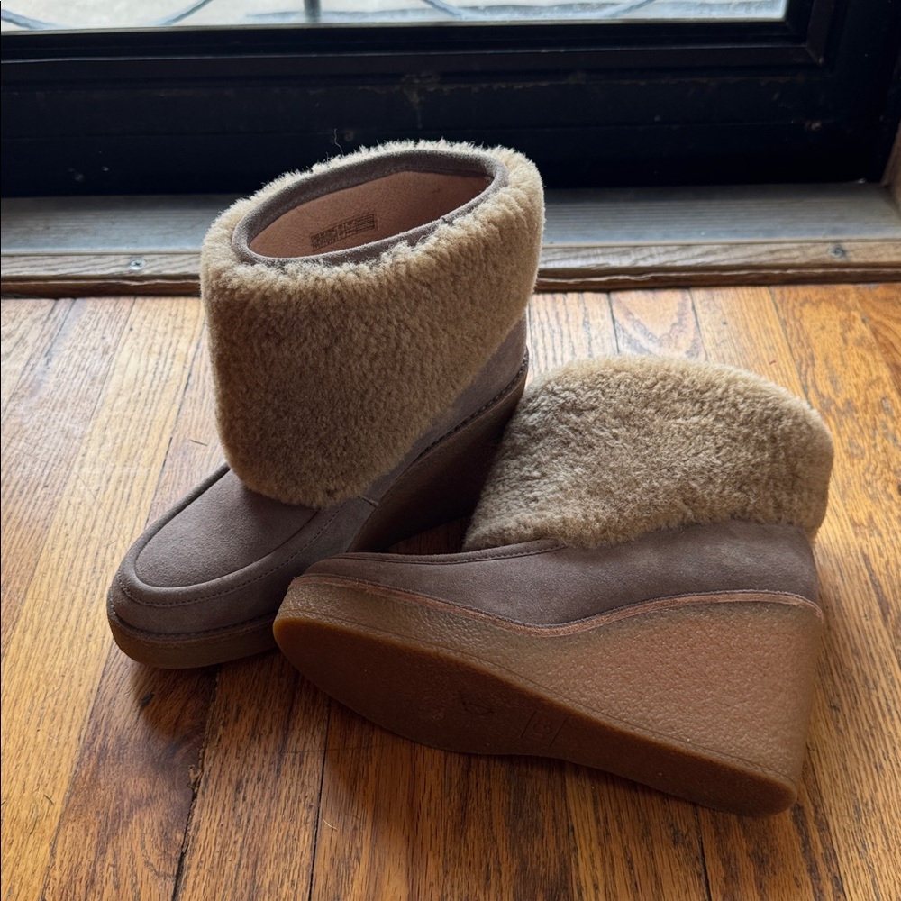 UGG "Coldin" Suede Leather and Sheepskin Pull-On Wedge Platform Bootie, Size 9